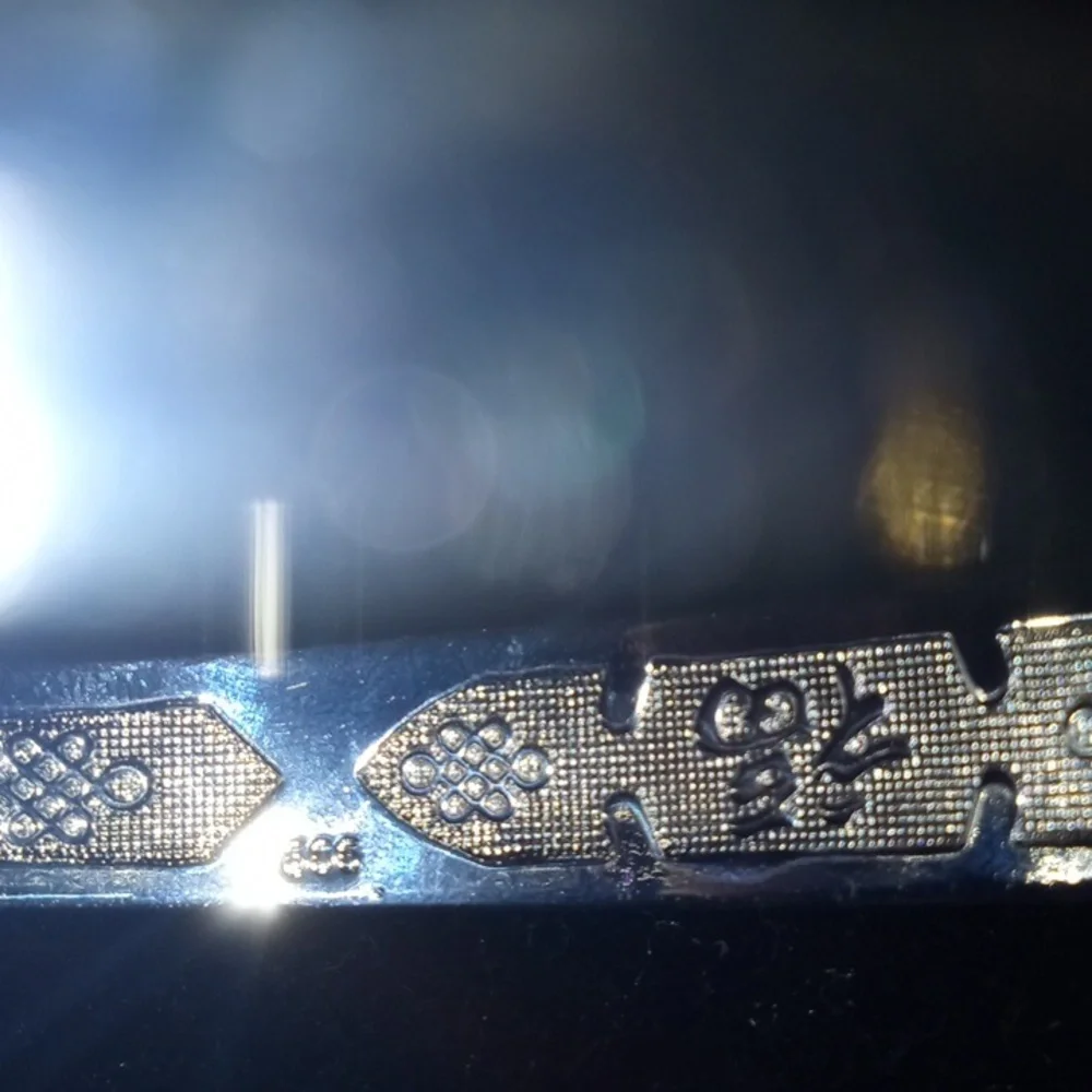 Silver bangle - Picture 2 of 2